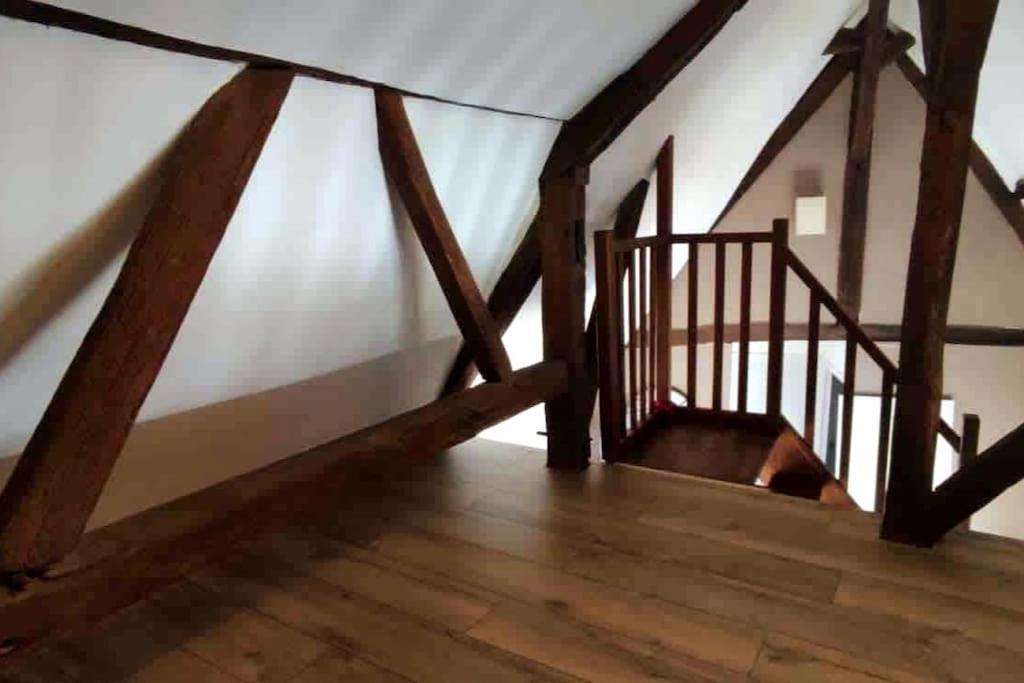 Duplex Atypique Dans La Cite Medievale Laon Zewnętrze zdjęcie