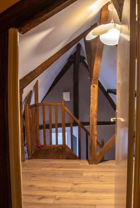 Duplex Atypique Dans La Cite Medievale Laon Zewnętrze zdjęcie
